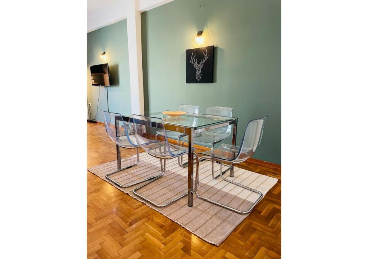 Cozy Apartment In Central Athens - Sleeps 6 Atenas Exterior foto