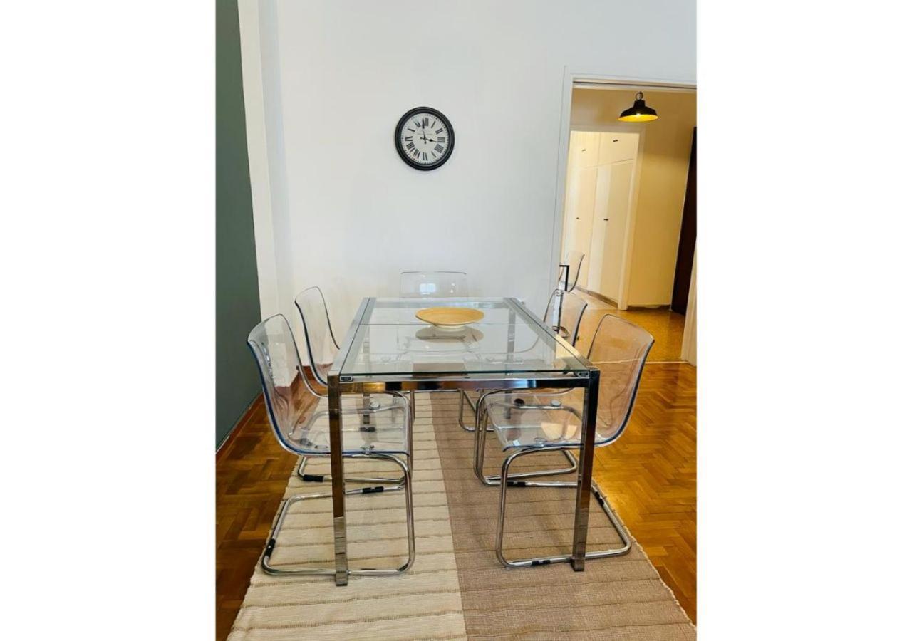 Cozy Apartment In Central Athens - Sleeps 6 Atenas Exterior foto